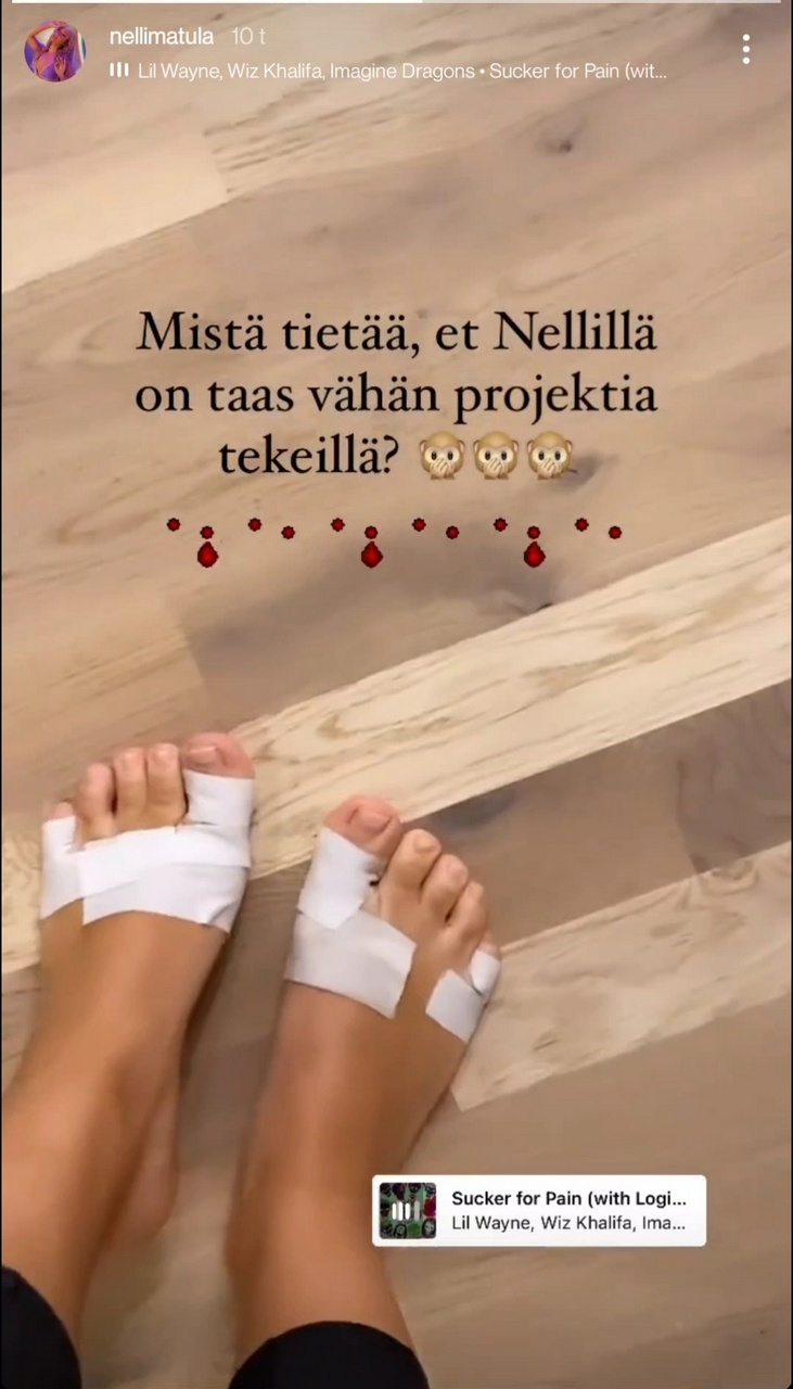 Nelli Matula Feet