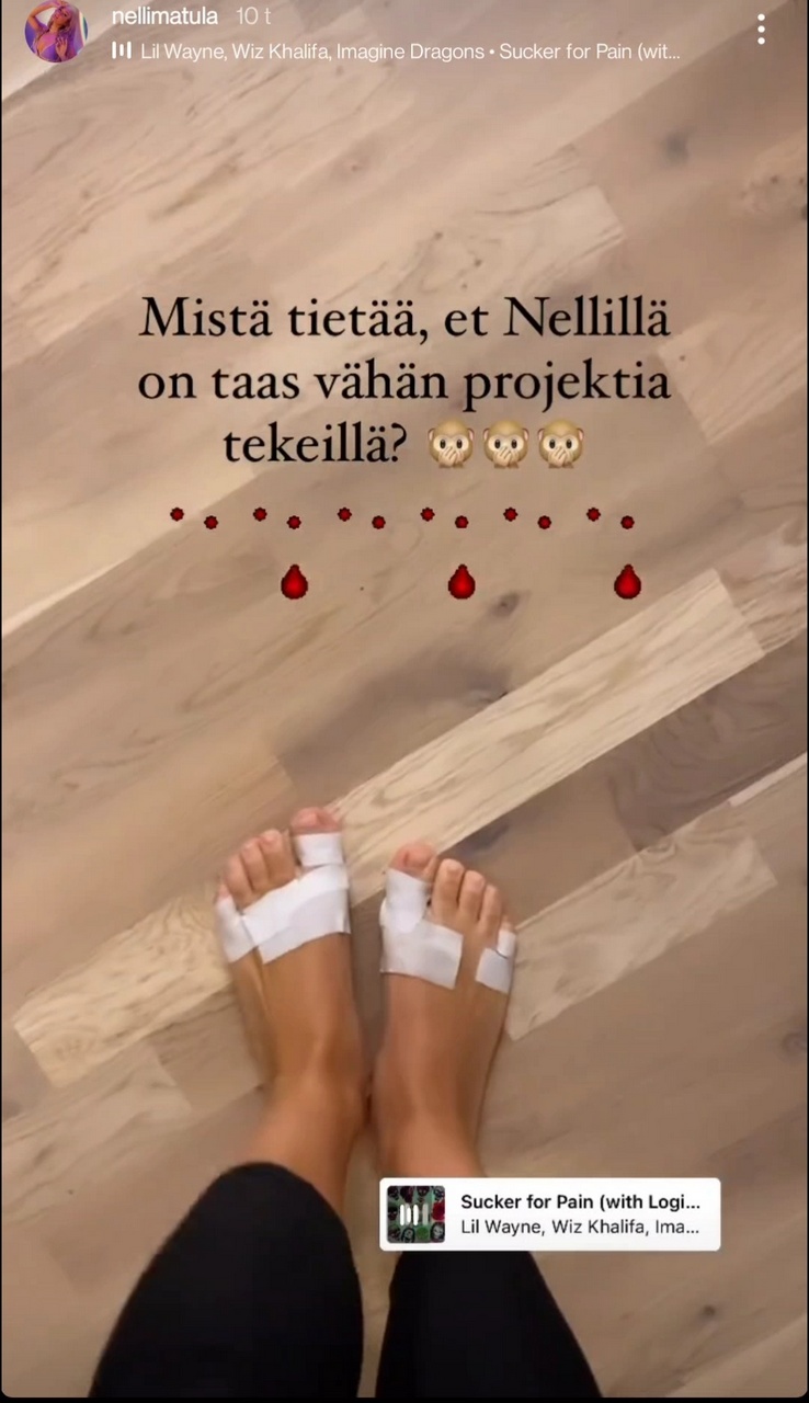 Nelli Matula Feet