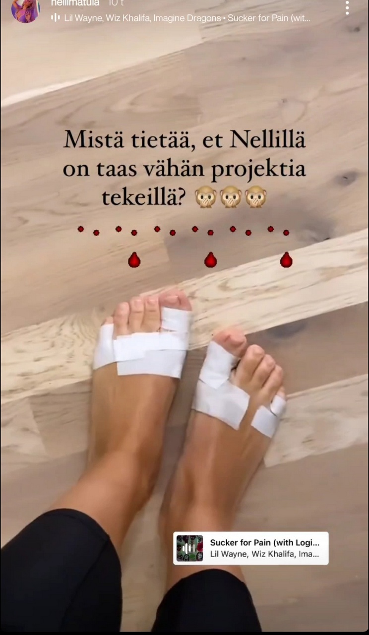 Nelli Matula Feet