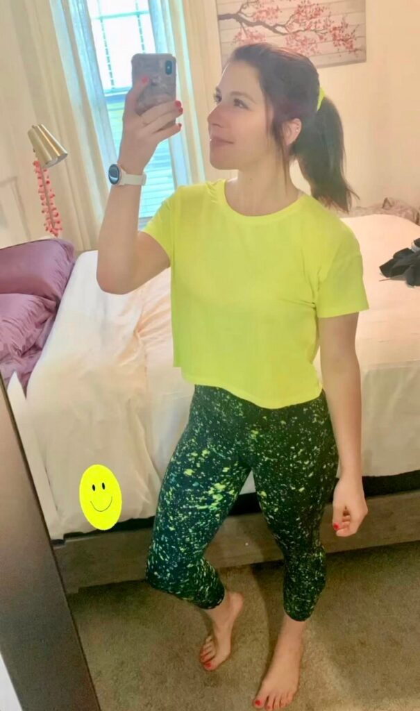 Nicole Louise Frye Feet (16 sexy photos)