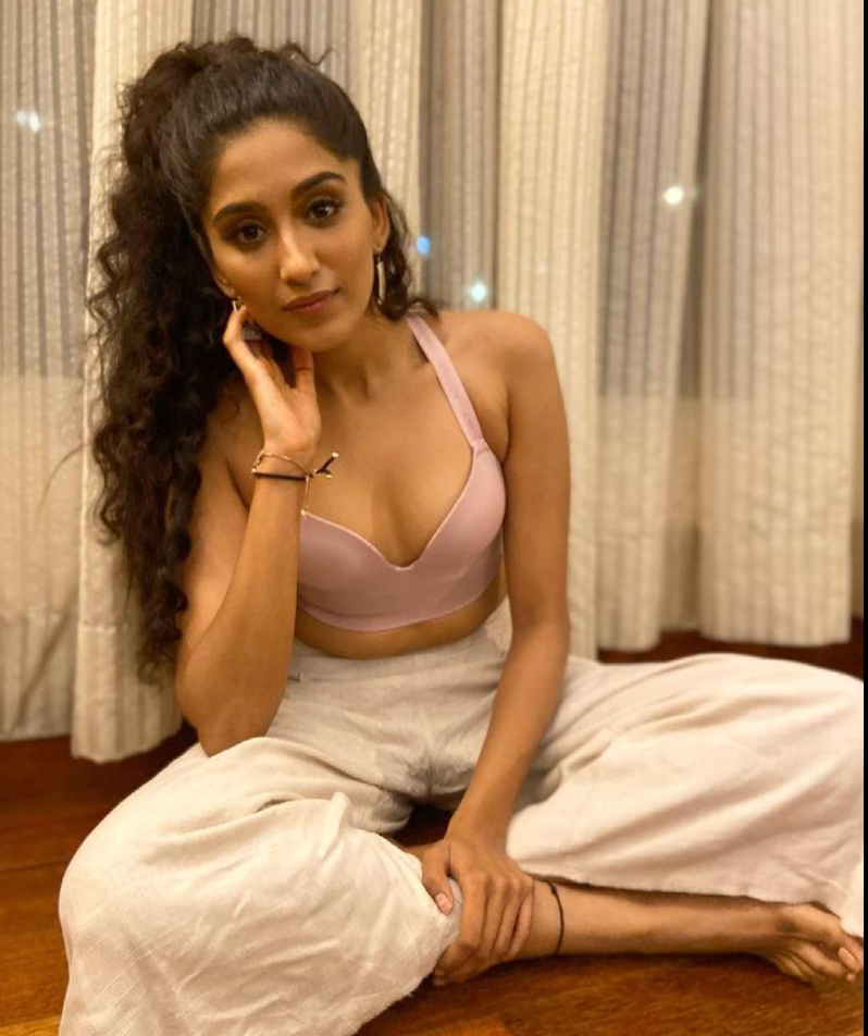 Nimrit Ahluwalia Feet