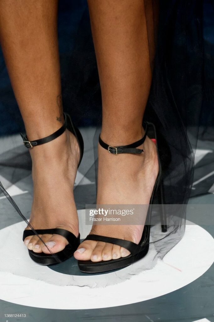 Normani Feet (16 sexy photos)