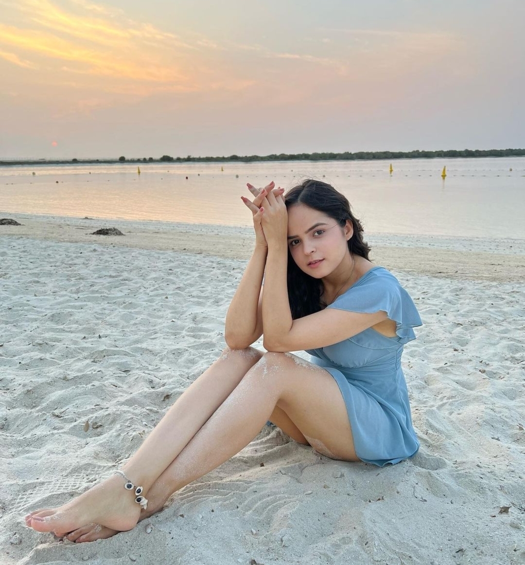 Palak Sidhwani Feet