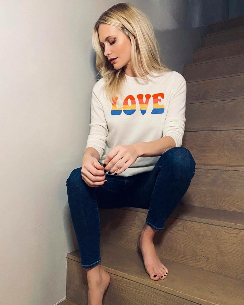 Poppy Delevingne Feet (8 pictures)