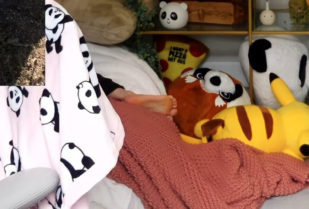 Potastic Panda Feet (4 sexy photos)