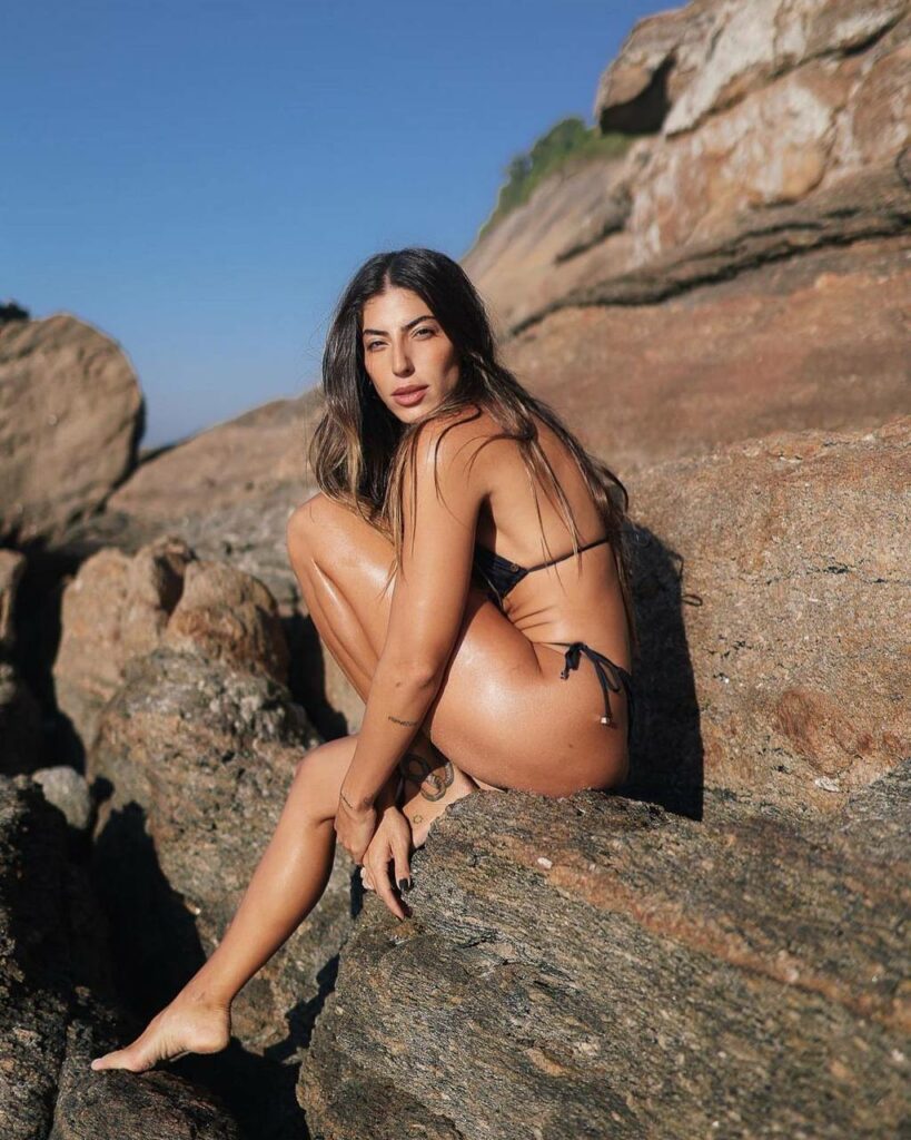Rachel Apollonio Feet (8 sexy photos)