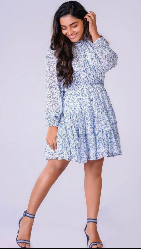 Rajisha Vijayan Feet (3 sexy photos)