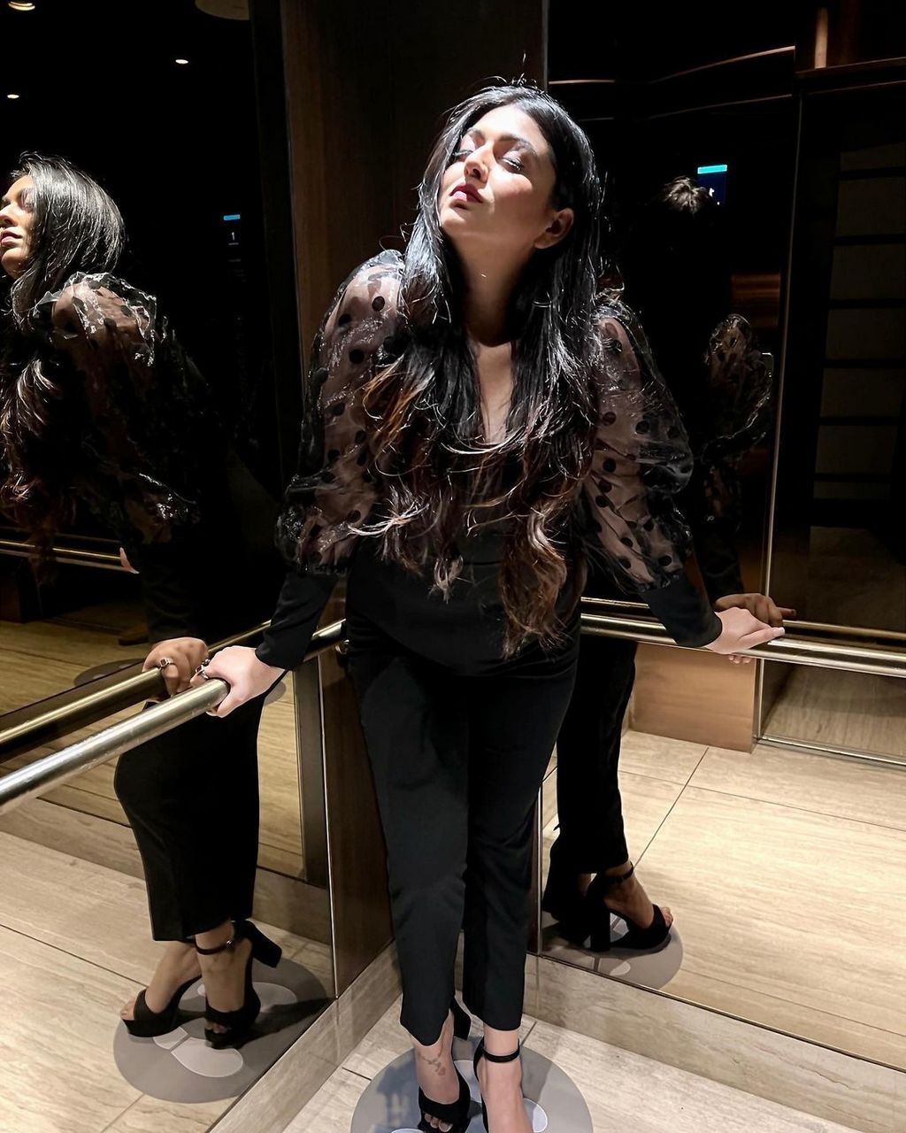 Shafaq Naaz Feet