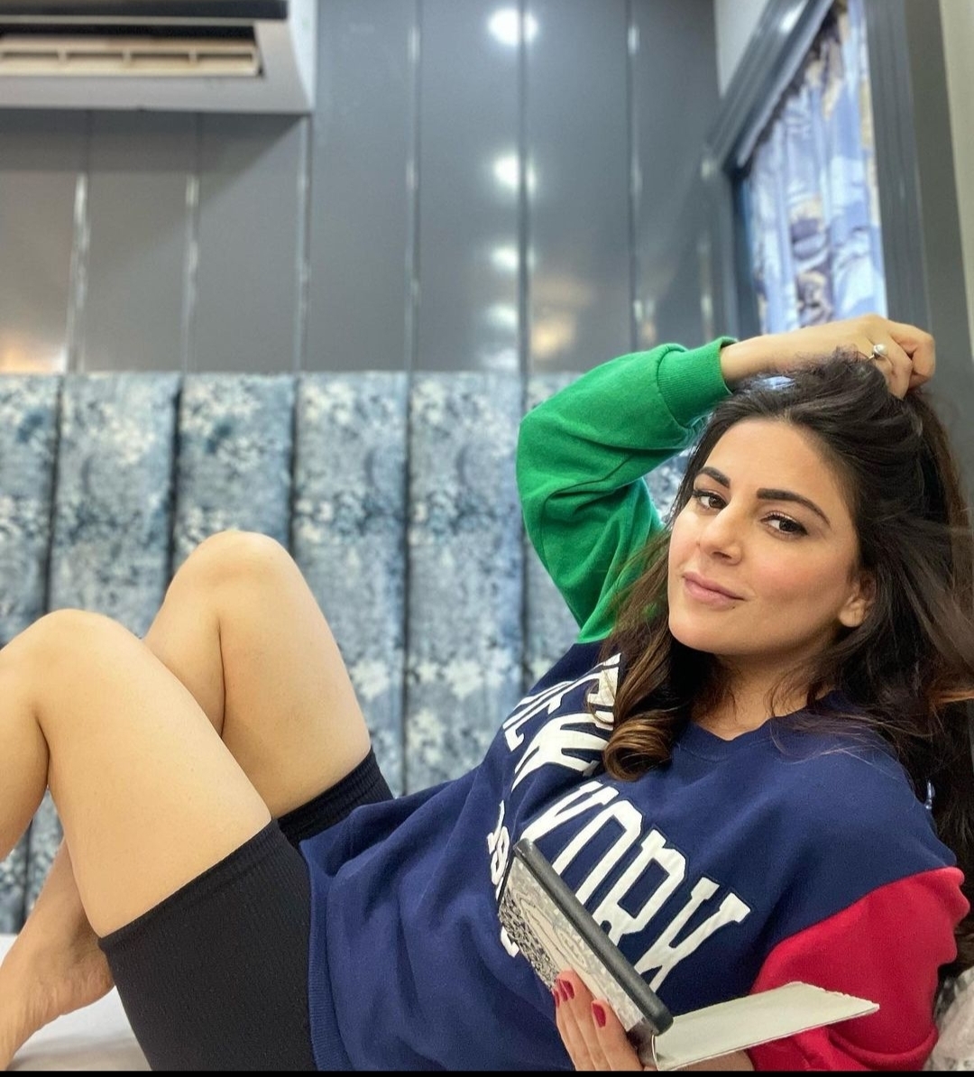 Shraddha Arya Feet