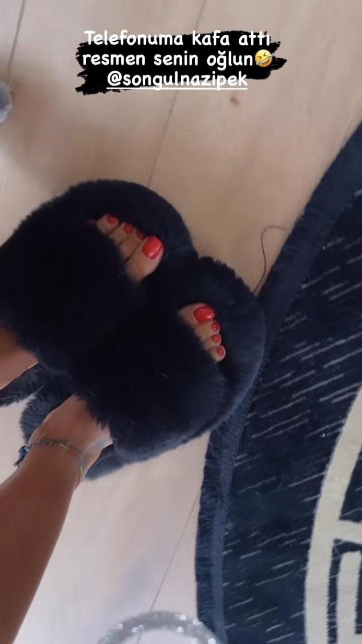 Tugce Ozbudak Feet