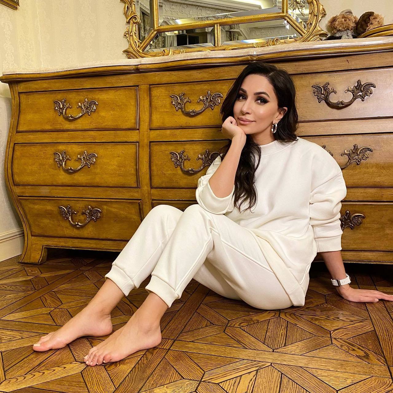 Zarifa Mgoyan Feet