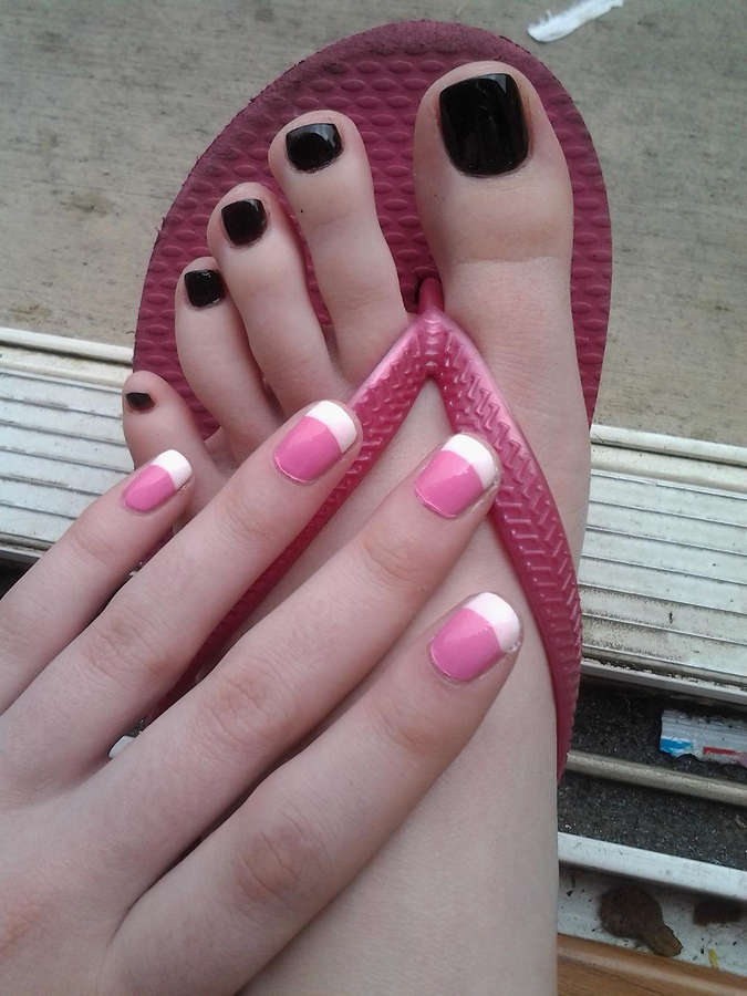 Zoey Nixon Feet