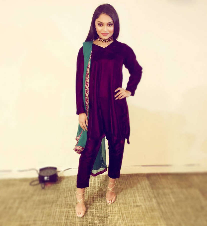 Afshan Azad Feet