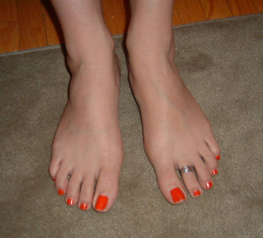 Carrie Moon Feet