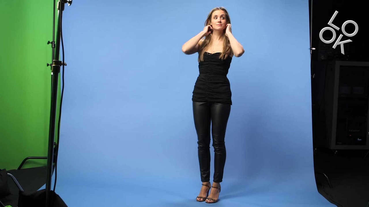 Valentine Bureau Feet