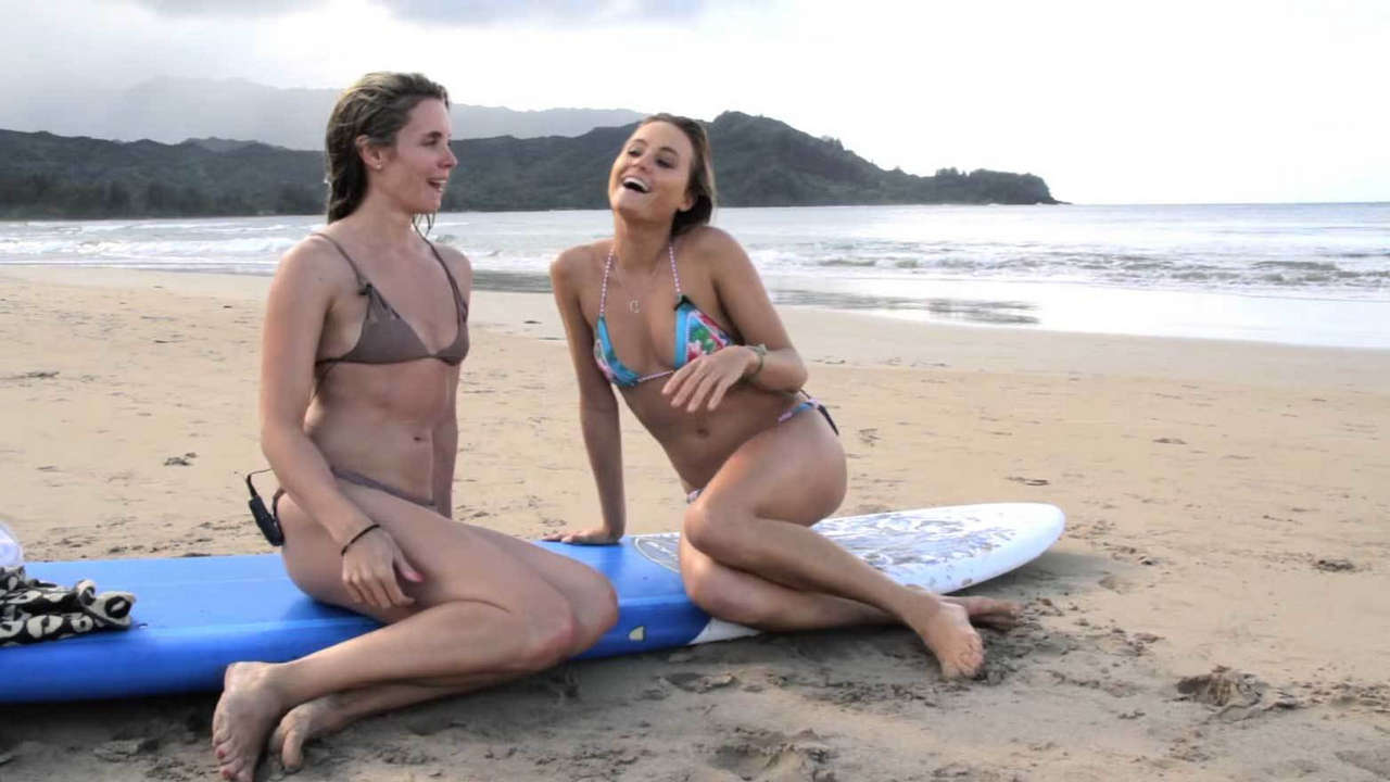 Valentine Bureau Feet