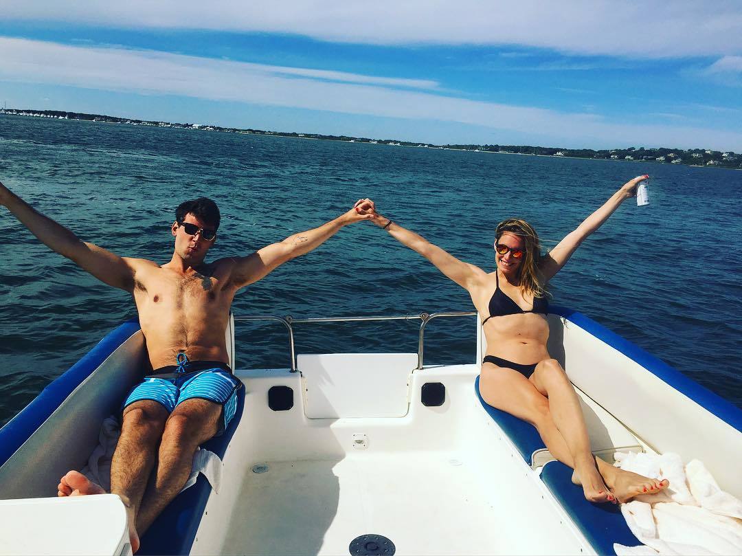 Valentine Bureau Feet