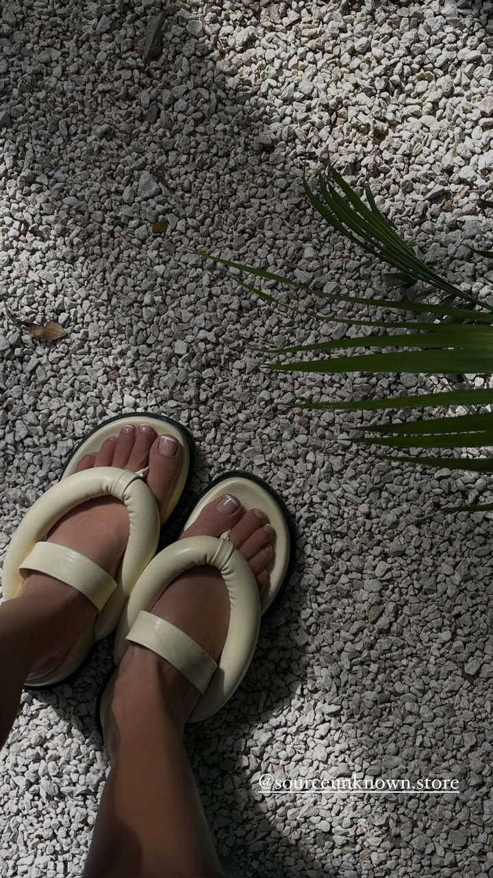 Luana Barron Feet